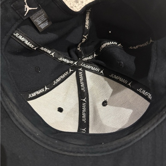 Jordan Leather Black Cap - Picture 5 of 7